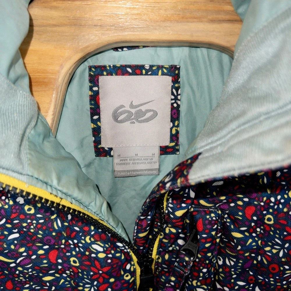 NIKE 6.0 VASHI SNOWBORDING‎ HOODED DOWN JACKET MULTICOLOR WOMENS MEDIUM SKI